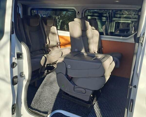 Білий Рено Трафік, об'ємом двигуна 2 л та пробігом 124 тис. км за 19500 $, фото 24 на Automoto.ua