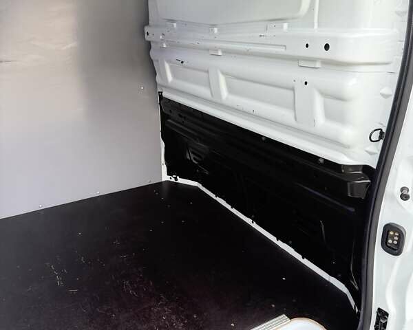 Белый Рено Трафик, объемом двигателя 2 л и пробегом 162 тыс. км за 17900 $, фото 19 на Automoto.ua