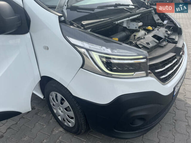 Білий Рено Трафік, об'ємом двигуна 2 л та пробігом 203 тис. км за 28000 $, фото 10 на Automoto.ua