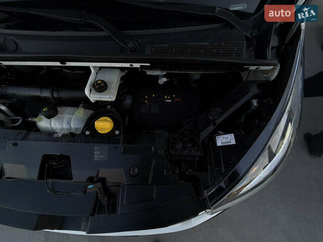 Белый Рено Трафик, объемом двигателя 2 л и пробегом 250 тыс. км за 20999 $, фото 11 на Automoto.ua