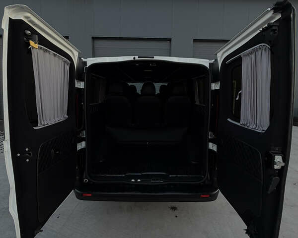 Белый Рено Трафик, объемом двигателя 2 л и пробегом 250 тыс. км за 20999 $, фото 31 на Automoto.ua