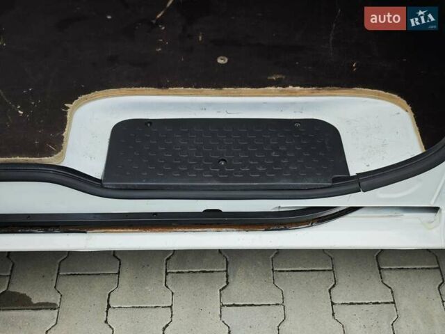 Білий Рено Трафік, об'ємом двигуна 2 л та пробігом 173 тис. км за 16100 $, фото 42 на Automoto.ua
