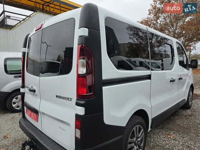 Белый Рено Трафик, объемом двигателя 2 л и пробегом 177 тыс. км за 24500 $, фото 13 на Automoto.ua