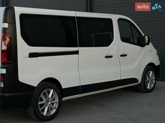 Белый Рено Трафик, объемом двигателя 2 л и пробегом 250 тыс. км за 20999 $, фото 50 на Automoto.ua