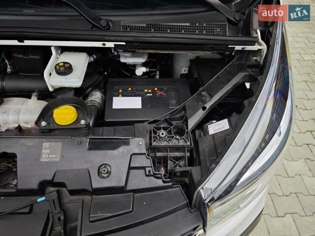Білий Рено Трафік, об'ємом двигуна 2 л та пробігом 173 тис. км за 16100 $, фото 76 на Automoto.ua