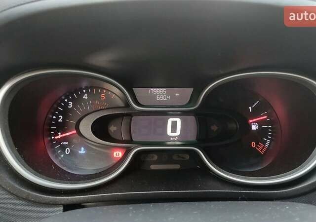 Белый Рено Трафик, объемом двигателя 2 л и пробегом 200 тыс. км за 26999 $, фото 10 на Automoto.ua