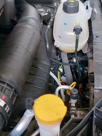 Белый Рено Трафик, объемом двигателя 2 л и пробегом 90 тыс. км за 26800 $, фото 4 на Automoto.ua