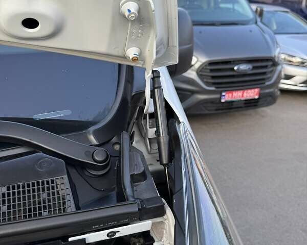 Белый Рено Трафик, объемом двигателя 2 л и пробегом 246 тыс. км за 16900 $, фото 32 на Automoto.ua