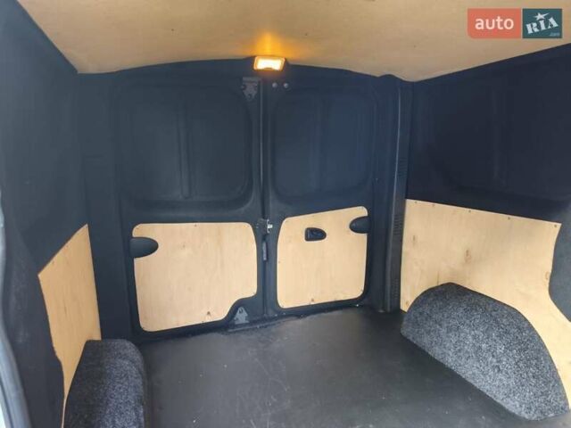 Белый Рено Трафик, объемом двигателя 2 л и пробегом 117 тыс. км за 16900 $, фото 30 на Automoto.ua