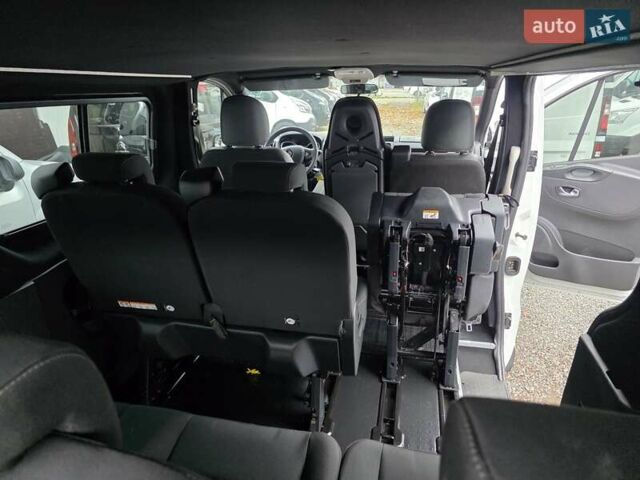 Белый Рено Трафик, объемом двигателя 2 л и пробегом 177 тыс. км за 24500 $, фото 34 на Automoto.ua