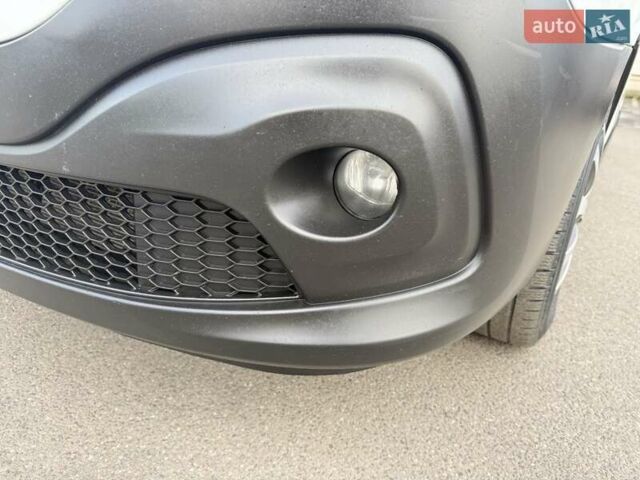 Белый Рено Трафик, объемом двигателя 2 л и пробегом 162 тыс. км за 17900 $, фото 29 на Automoto.ua