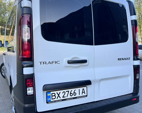 Белый Рено Трафик, объемом двигателя 2 л и пробегом 240 тыс. км за 22350 $, фото 12 на Automoto.ua