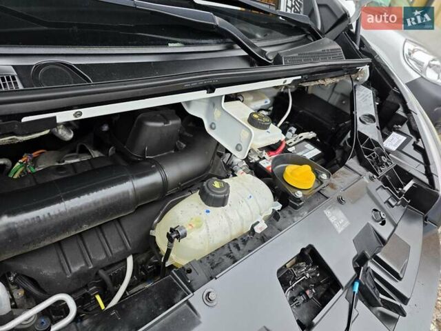 Белый Рено Трафик, объемом двигателя 2 л и пробегом 177 тыс. км за 24500 $, фото 43 на Automoto.ua