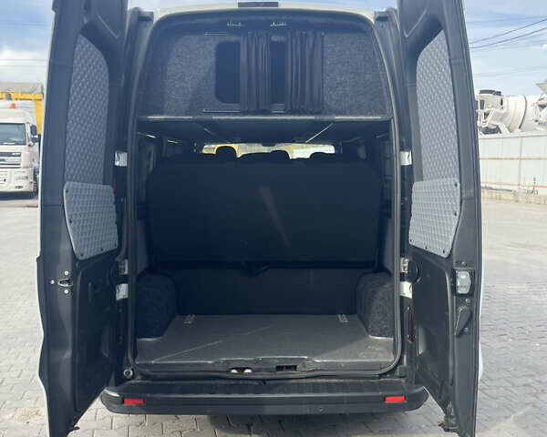 Білий Рено Трафік, об'ємом двигуна 2 л та пробігом 203 тис. км за 28000 $, фото 14 на Automoto.ua