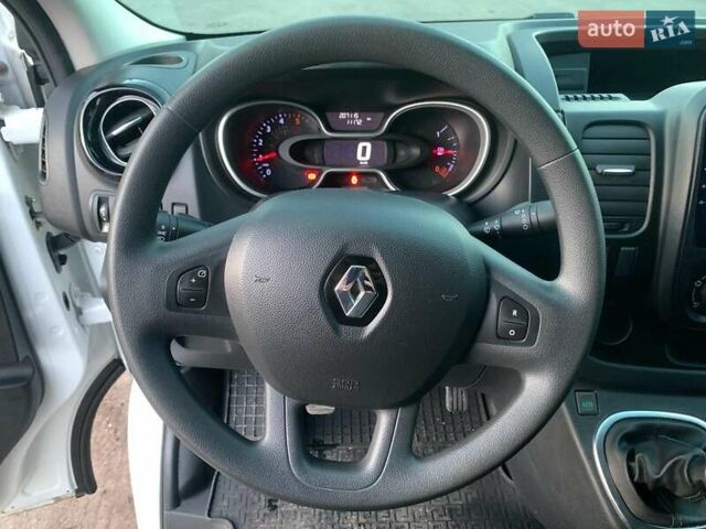 Белый Рено Трафик, объемом двигателя 2 л и пробегом 207 тыс. км за 18790 $, фото 20 на Automoto.ua