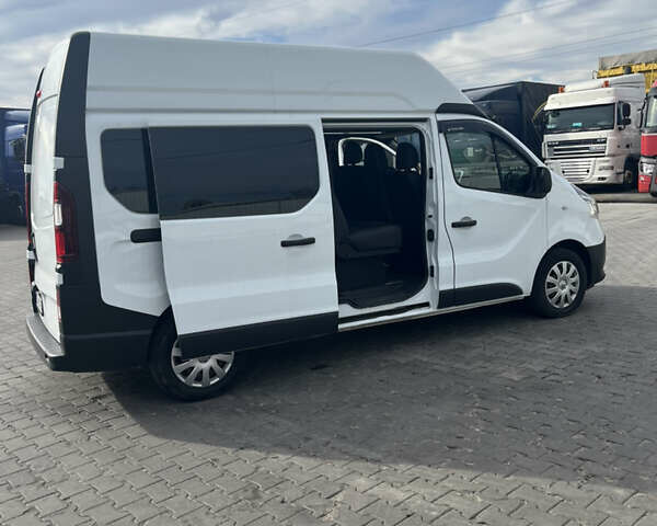 Білий Рено Трафік, об'ємом двигуна 2 л та пробігом 203 тис. км за 28000 $, фото 11 на Automoto.ua