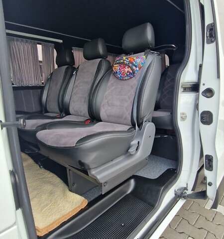 Білий Рено Трафік, об'ємом двигуна 2 л та пробігом 240 тис. км за 20999 $, фото 48 на Automoto.ua