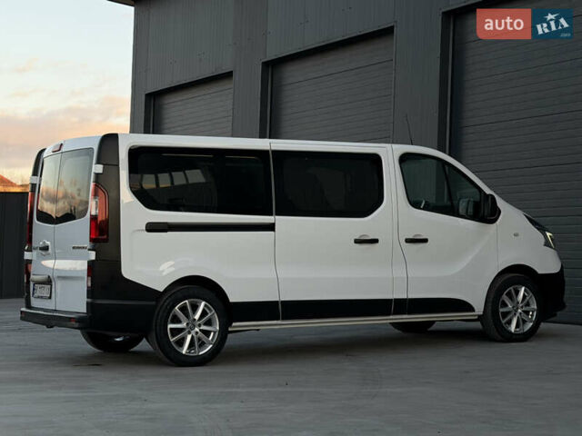 Белый Рено Трафик, объемом двигателя 2 л и пробегом 250 тыс. км за 20999 $, фото 47 на Automoto.ua