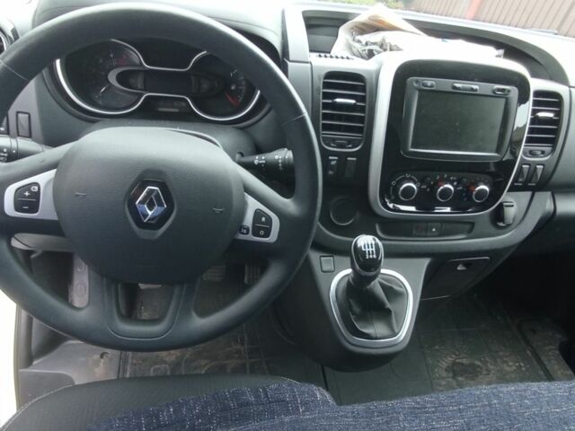 Белый Рено Трафик, объемом двигателя 0 л и пробегом 188 тыс. км за 22000 $, фото 6 на Automoto.ua