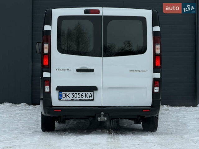 Білий Рено Трафік, об'ємом двигуна 2 л та пробігом 175 тис. км за 19700 $, фото 12 на Automoto.ua