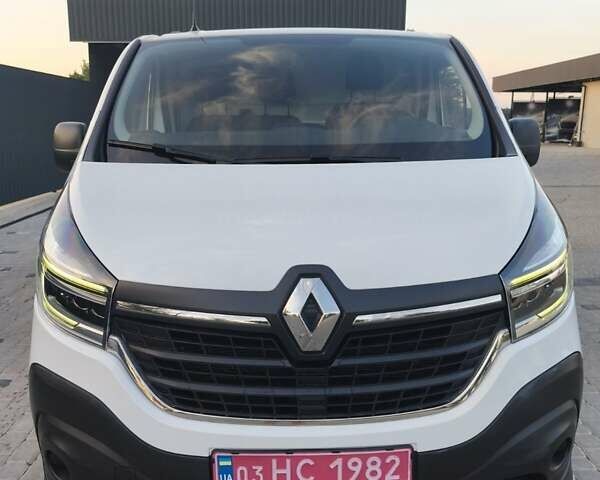Белый Рено Трафик, объемом двигателя 2 л и пробегом 117 тыс. км за 16900 $, фото 17 на Automoto.ua