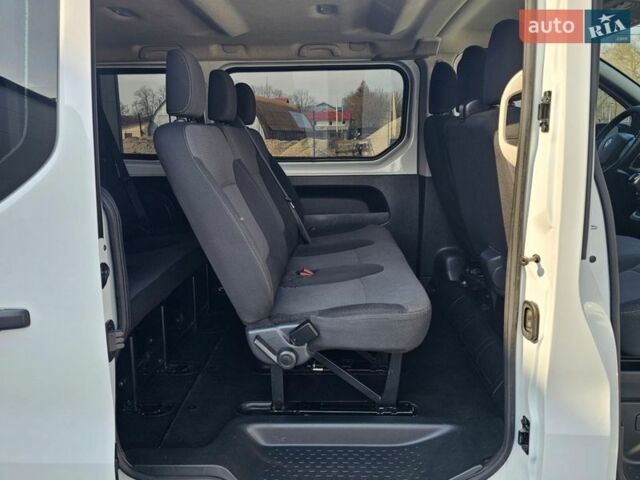 Белый Рено Трафик, объемом двигателя 2 л и пробегом 330 тыс. км за 19799 $, фото 27 на Automoto.ua