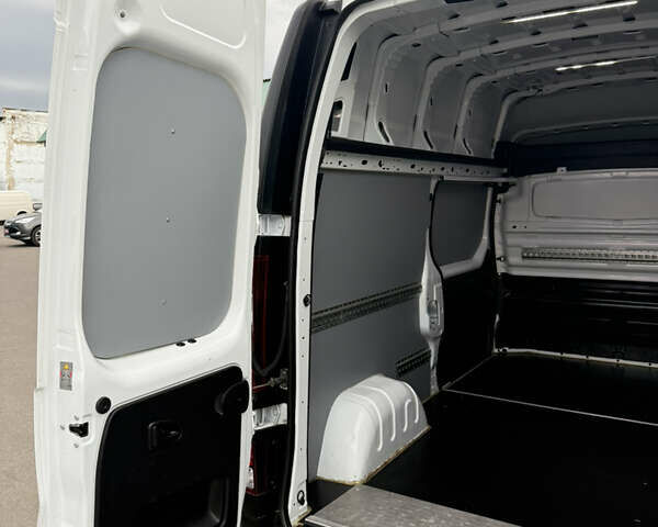 Белый Рено Трафик, объемом двигателя 2 л и пробегом 242 тыс. км за 17500 $, фото 14 на Automoto.ua