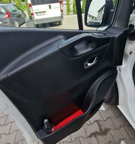 Білий Рено Трафік, об'ємом двигуна 2 л та пробігом 240 тис. км за 20999 $, фото 28 на Automoto.ua