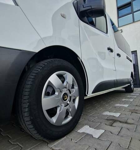 Білий Рено Трафік, об'ємом двигуна 2 л та пробігом 240 тис. км за 20999 $, фото 11 на Automoto.ua