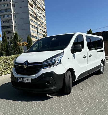 Білий Рено Трафік, об'ємом двигуна 2 л та пробігом 134 тис. км за 24400 $, фото 1 на Automoto.ua