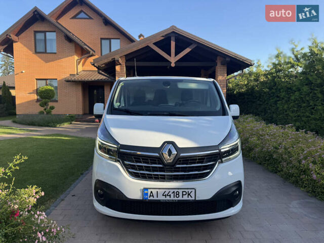 Белый Рено Трафик, объемом двигателя 2 л и пробегом 203 тыс. км за 21900 $, фото 4 на Automoto.ua
