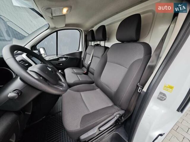 Білий Рено Трафік, об'ємом двигуна 2 л та пробігом 173 тис. км за 16100 $, фото 24 на Automoto.ua