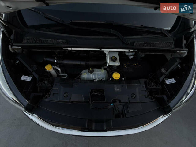 Белый Рено Трафик, объемом двигателя 2 л и пробегом 250 тыс. км за 20999 $, фото 10 на Automoto.ua