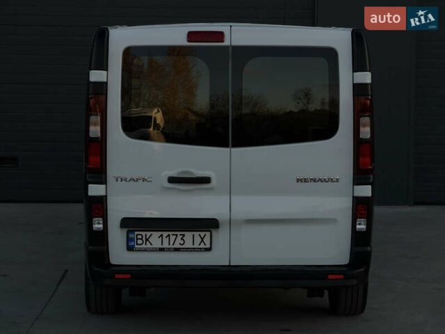 Белый Рено Трафик, объемом двигателя 2 л и пробегом 250 тыс. км за 20999 $, фото 26 на Automoto.ua