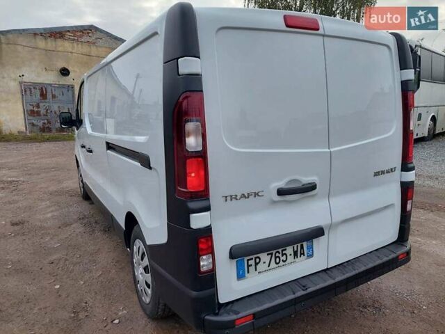 Белый Рено Трафик, объемом двигателя 2 л и пробегом 157 тыс. км за 17200 $, фото 8 на Automoto.ua