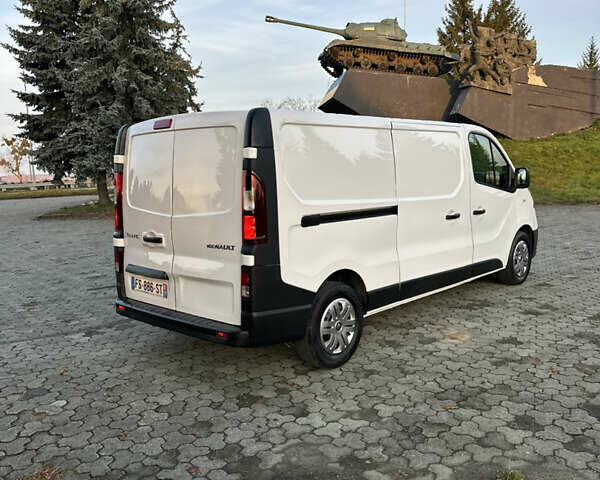 Белый Рено Трафик, объемом двигателя 2 л и пробегом 140 тыс. км за 18700 $, фото 6 на Automoto.ua