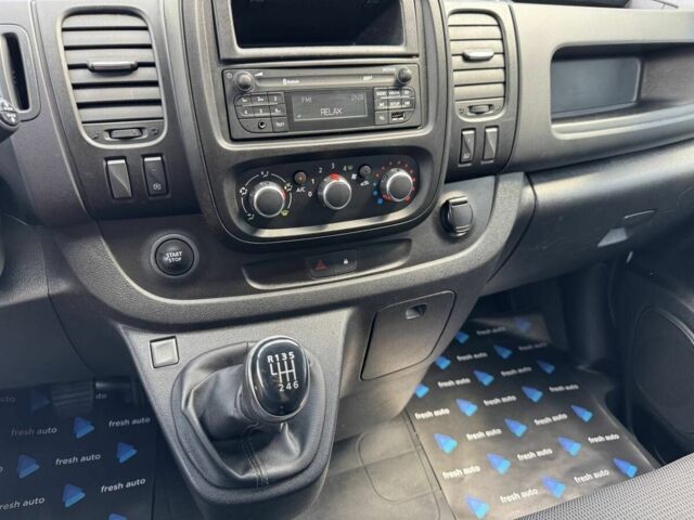 Білий Рено Трафік, об'ємом двигуна 2 л та пробігом 83 тис. км за 19900 $, фото 21 на Automoto.ua