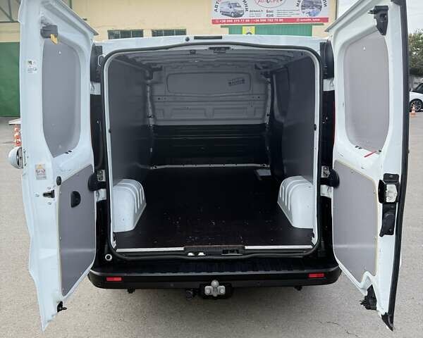 Белый Рено Трафик, объемом двигателя 2 л и пробегом 162 тыс. км за 17900 $, фото 12 на Automoto.ua