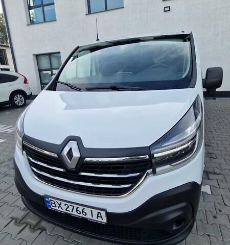 Білий Рено Трафік, об'ємом двигуна 2 л та пробігом 240 тис. км за 20999 $, фото 1 на Automoto.ua