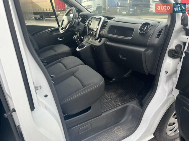 Білий Рено Трафік, об'ємом двигуна 2 л та пробігом 203 тис. км за 28000 $, фото 23 на Automoto.ua