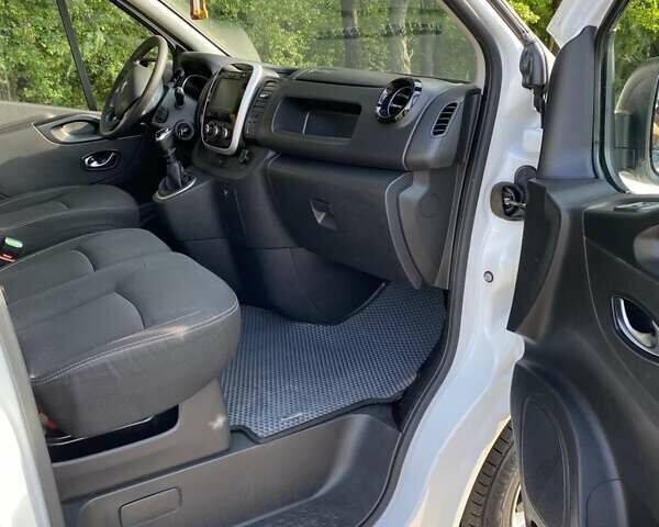 Білий Рено Трафік, об'ємом двигуна 2 л та пробігом 103 тис. км за 21200 $, фото 9 на Automoto.ua