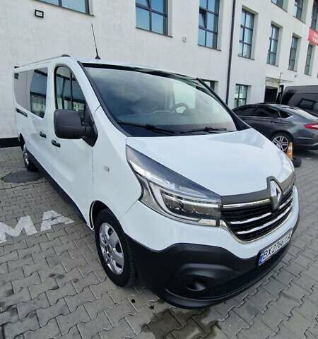 Білий Рено Трафік, об'ємом двигуна 2 л та пробігом 240 тис. км за 20999 $, фото 7 на Automoto.ua