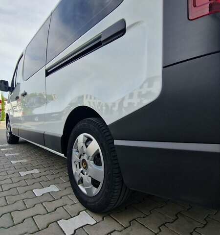 Білий Рено Трафік, об'ємом двигуна 2 л та пробігом 240 тис. км за 20999 $, фото 14 на Automoto.ua