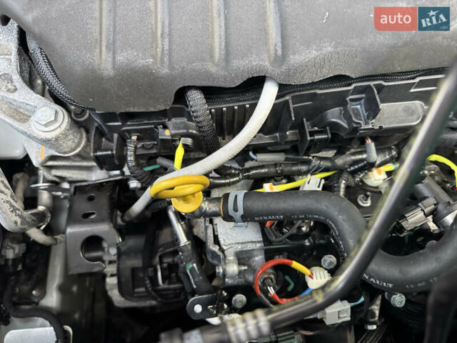 Белый Рено Трафик, объемом двигателя 2 л и пробегом 79 тыс. км за 27999 $, фото 21 на Automoto.ua