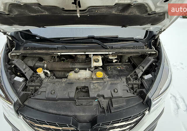 Білий Рено Трафік, об'ємом двигуна 2 л та пробігом 163 тис. км за 19400 $, фото 20 на Automoto.ua