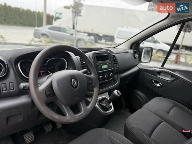 Білий Рено Трафік, об'ємом двигуна 2 л та пробігом 178 тис. км за 16700 $, фото 6 на Automoto.ua