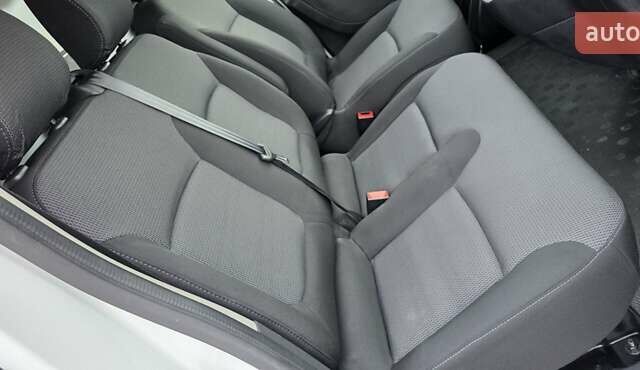 Белый Рено Трафик, объемом двигателя 2 л и пробегом 94 тыс. км за 23200 $, фото 37 на Automoto.ua