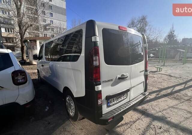 Белый Рено Трафик, объемом двигателя 1.6 л и пробегом 70 тыс. км за 29000 $, фото 11 на Automoto.ua