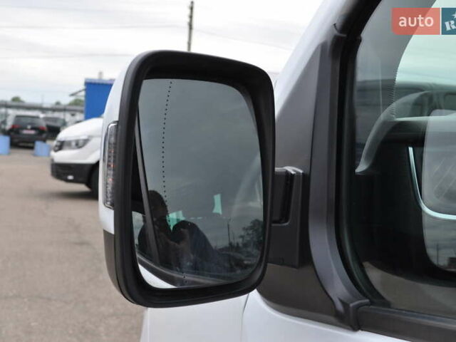 Белый Рено Трафик, объемом двигателя 2 л и пробегом 160 тыс. км за 32500 $, фото 51 на Automoto.ua