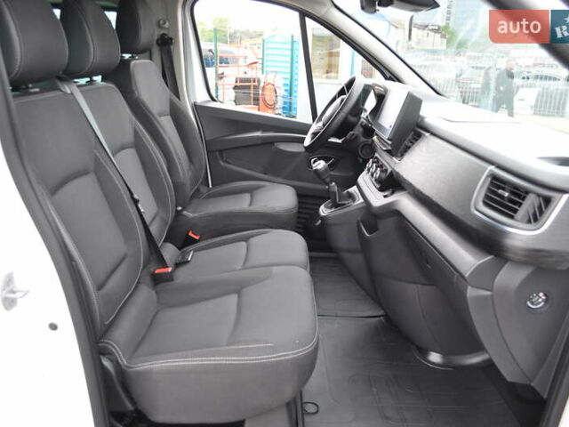 Белый Рено Трафик, объемом двигателя 2 л и пробегом 160 тыс. км за 32500 $, фото 94 на Automoto.ua